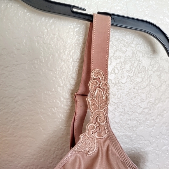Chantelle Hedona 2032 satin soft bra sz 42D - Picture 8 of 8